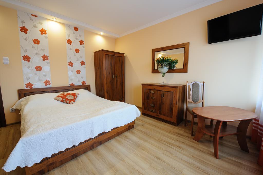 Pokoje I Apartamenty Iwona Ciechocinek Kültér fotó